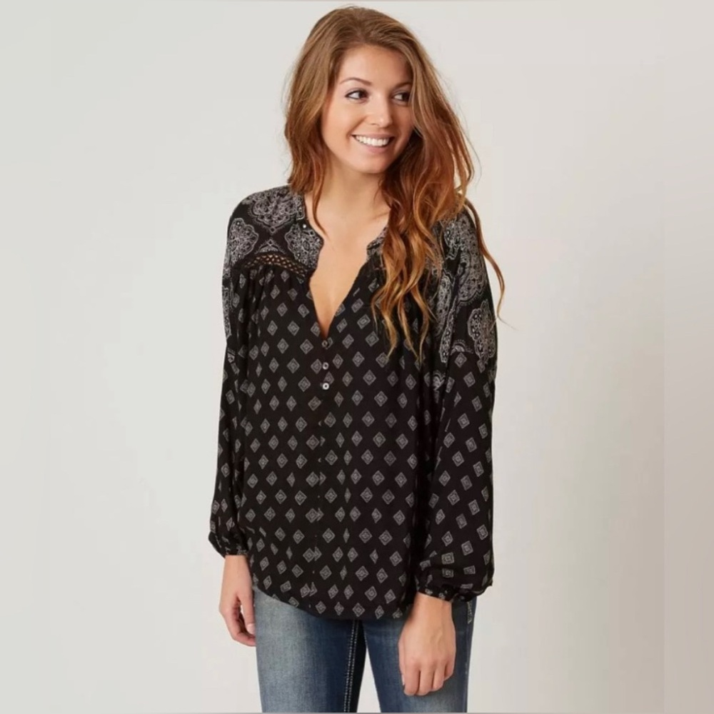 Amuse Society Globe Trotter Henley top